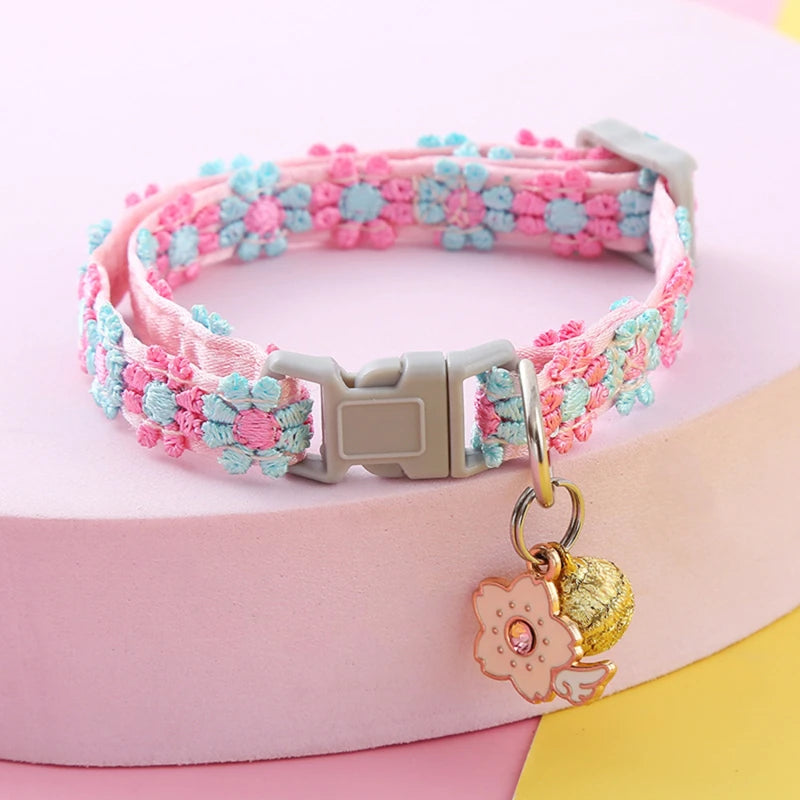 Collier a Clochette pour Chien et Chat - Motif Empreintes Colore