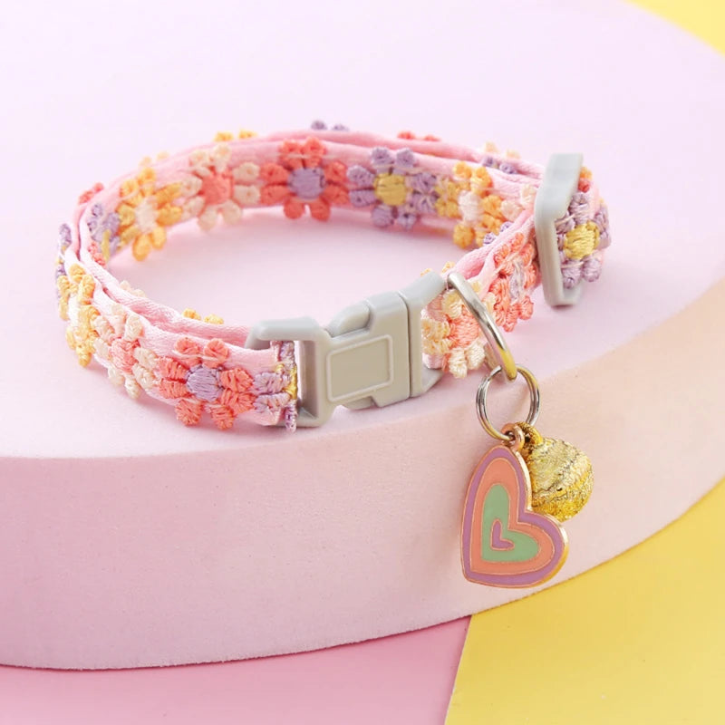 Collier a Clochette pour Chien et Chat - Motif Empreintes Colore