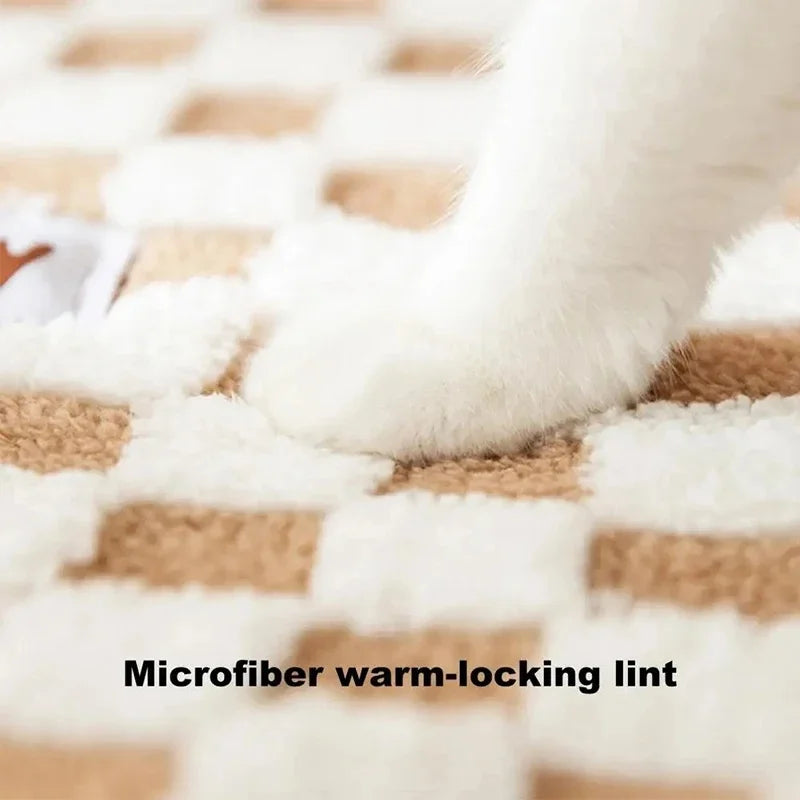 Lit Cabane Renne en Peluche – Couchage & Jeu pour Chat