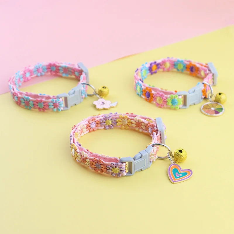 Collier a Clochette pour Chien et Chat - Motif Empreintes Colore